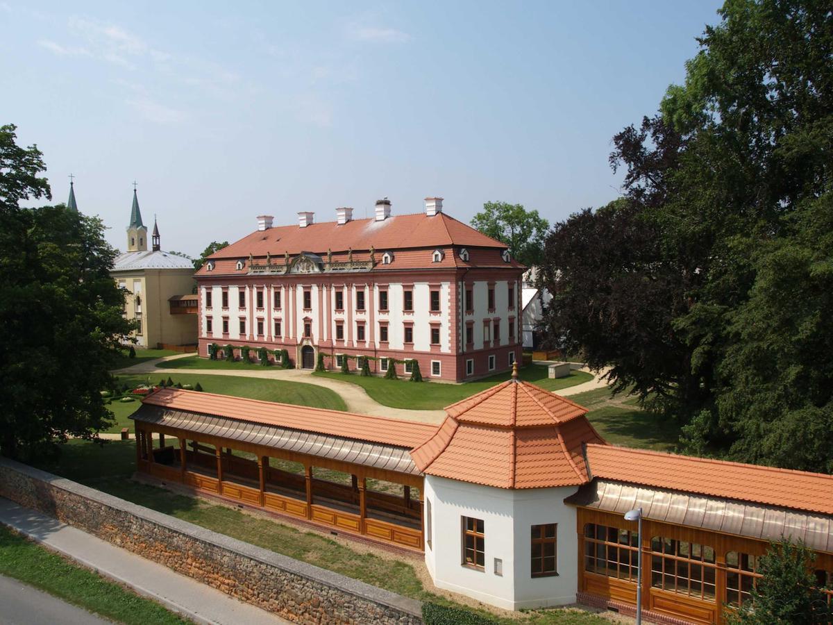 Zamecke Ubytovani U Dobre Hrabenky Kunin Bagian luar foto